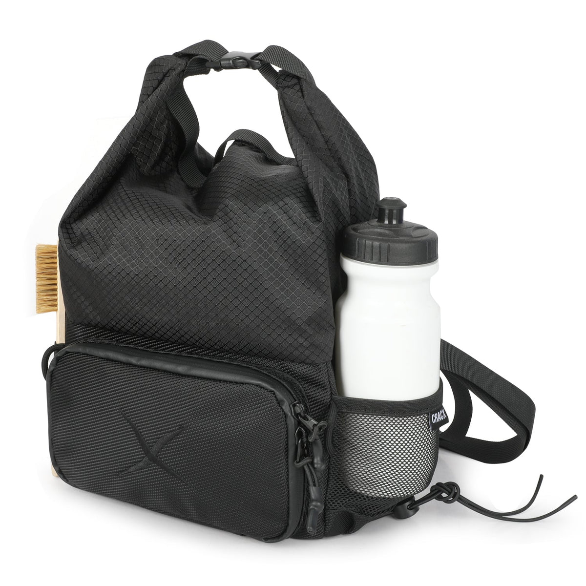 CRACX Ascend chalk bucket in three-quarter view loaded with a water bottle in the mesh pocket and a brush on the flank