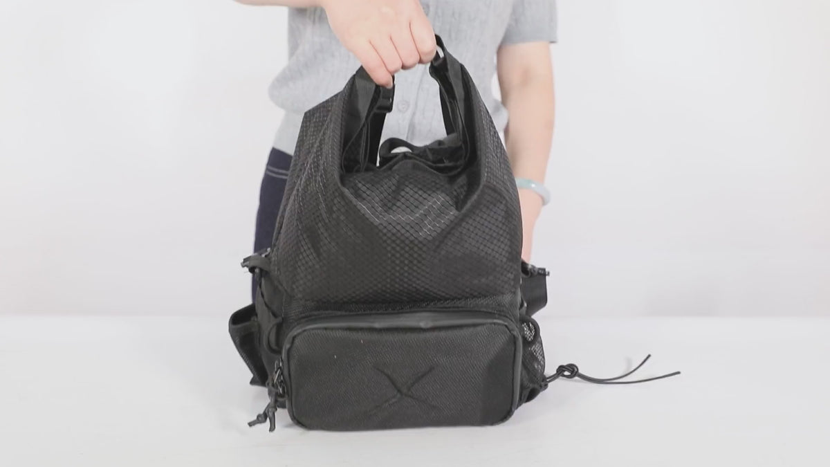 Product video of the CRACX Ascend bouldering chalk bucket: magnetic roll-top, brush loops, mesh pockets and the belt and shoulder carry modes