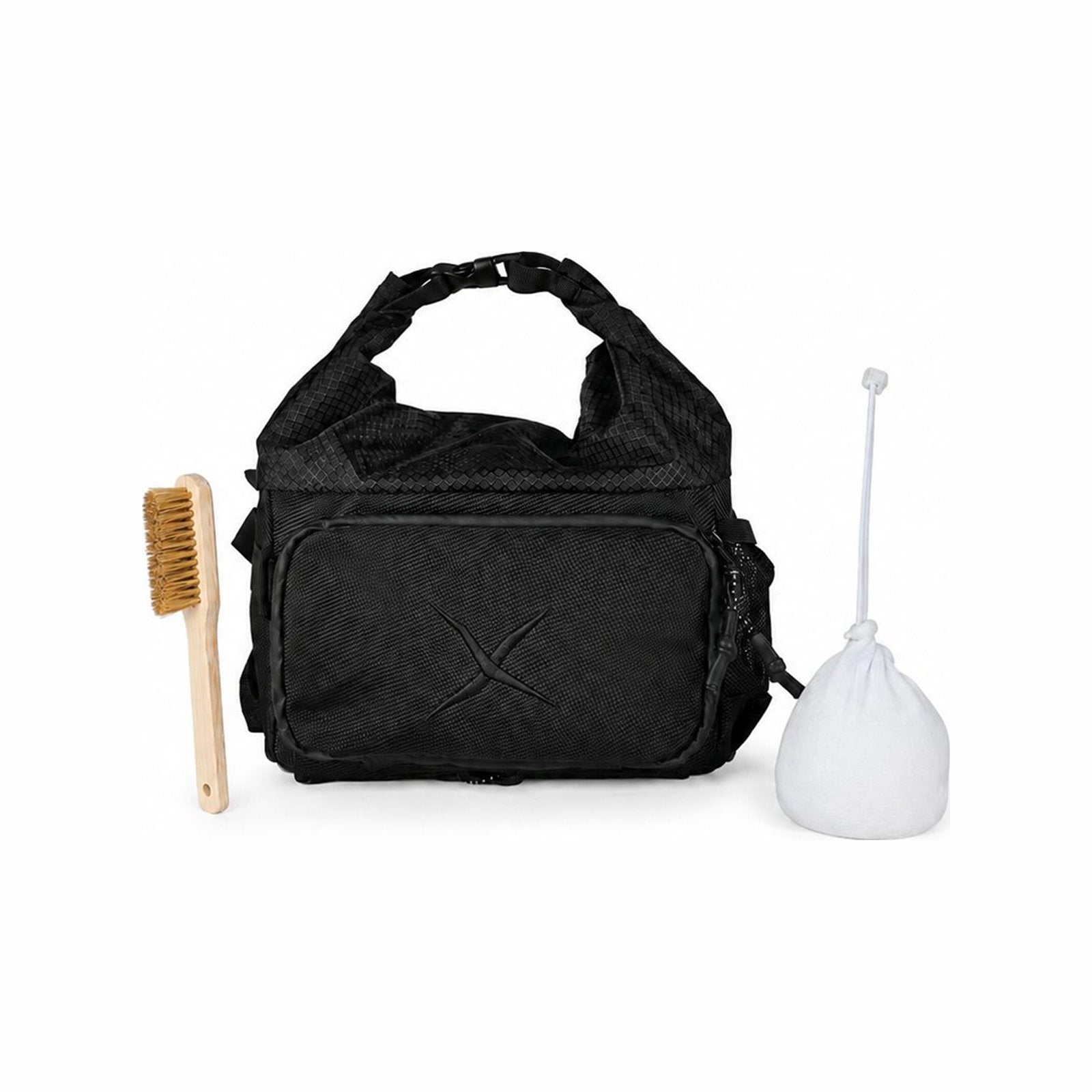 Free pre-order gifts: climbing brush and chalk ball included with the CRACX Ascend